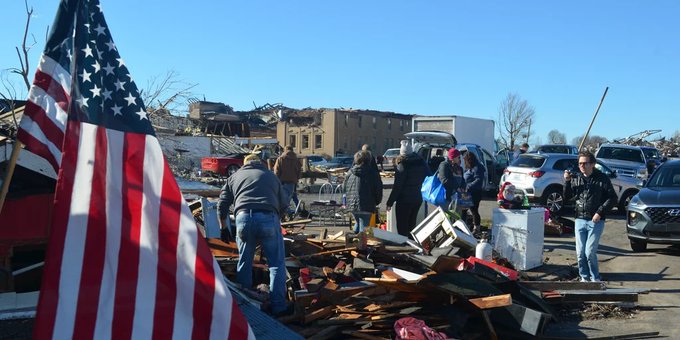 Tragedia en EEUU: subió el balance provisorio de muertos a 78 tras una serie de devastadores tornados