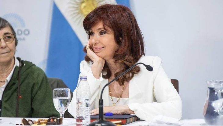 Cristina Kirchner, tras el atentado: «Estoy viva por Dios y por la Virgen»